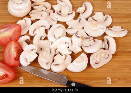 I funghi sul tagliere Foto Stock