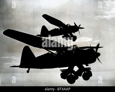 Il Lysander utilizzato come artiglieria spotter piani o dotato di cremagliere di effettuare piccole bombe, cibo, acqua o contenitori di munizioni Foto Stock