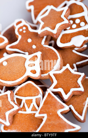 Fatte a mano gingerbread cookie, diversi pezzi Foto Stock