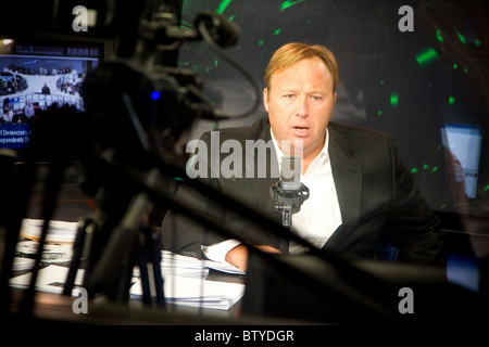 Alex Jones, texano talk show host e di Infowars. Foto Stock