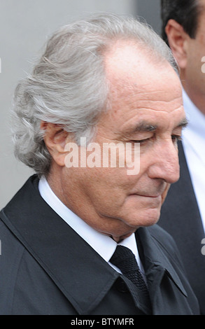 Bernie Madoff per perorare colpevole di 11 conta di frode Foto Stock