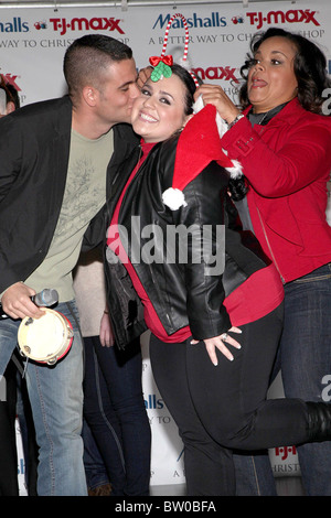 GLEE Cast lancio Memebers Marshalls e T.J. Maxx 'Carol-Oke' Contest Foto Stock