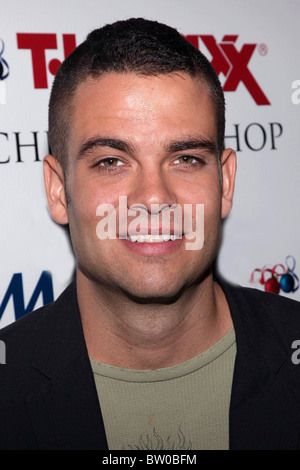 GLEE Cast lancio Memebers Marshalls e T.J. Maxx 'Carol-Oke' Contest Foto Stock