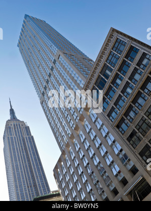 Langham Place e Empire State Building, NYC Foto Stock
