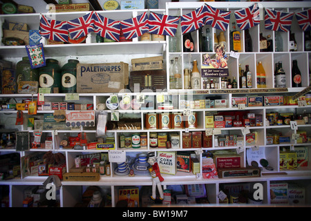 1930 GENERAL STORE Hutton Le Hole North Yorkshire MALTON North Yorkshire Inghilterra Hutton Le Hole North Yorkshire 23 Maggio 2010 Foto Stock