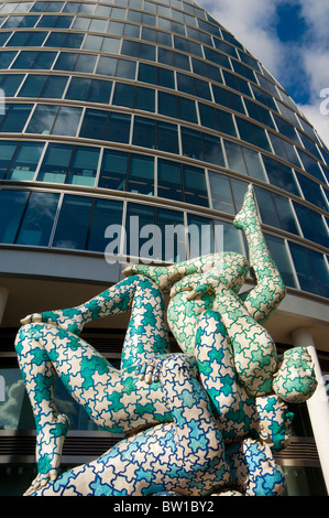 Scultura dell'artista Rabarama davanti MoorHouse, London Wall Foto Stock