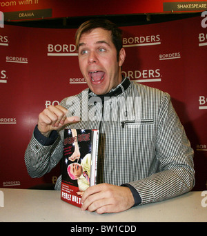 Tappeto rosso suicidio libro firma con Perez Hilton Foto Stock