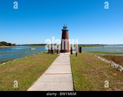 Faro sul lago Tohopekaliga presso il porto di Kissimmee appena a sud di Orlando Florida USA Foto Stock