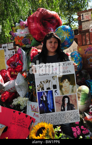 Michael Jackson Memorial al di fuori della casa madre Foto Stock