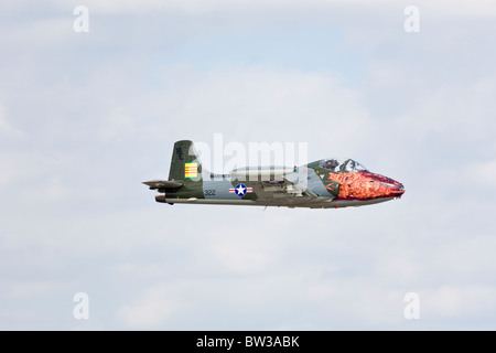 Andy Anderson battenti il drago, un bac-167 Strikemaster durante air show al NAS Jacksonville, Florida Foto Stock