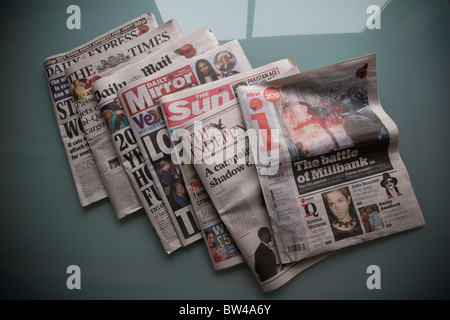 Quotidiani britannici tabloid, Daily Express, The Times, Daily mail, Daily Mirror, The Sun, The Independent, io indipendente, Foto Stock
