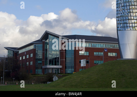 Lo spirito della scultura Sport al di fuori del Reebok Stadium Middlebrook Retail Park horwich greater manchester Inghilterra uk gb Foto Stock