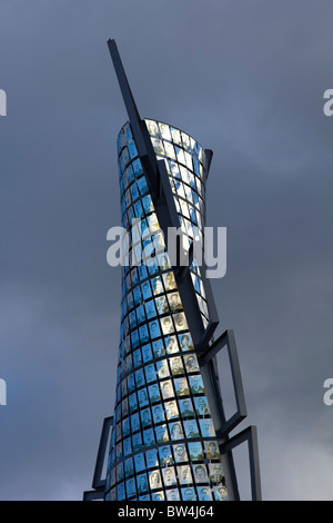 Lo spirito della scultura Sport al di fuori del Reebok Stadium Middlebrook Retail Park horwich greater manchester Inghilterra uk gb Foto Stock