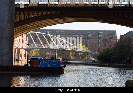 Castlefield Bacino del canale vicino alla giunzione del Rochdale e Bridgewater canali Manchester Inghilterra England Foto Stock