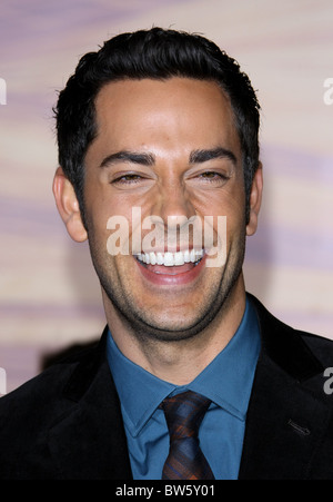 ZACHARY LEVI aggrovigliati. PREMIERE MONDIALE HOLLYWOOD Los Angeles California USA 14 Novembre 2010 Foto Stock
