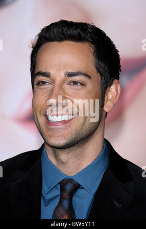 ZACHARY LEVI aggrovigliati. PREMIERE MONDIALE HOLLYWOOD Los Angeles California USA 14 Novembre 2010 Foto Stock