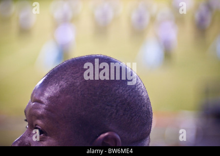 Americano africano, close up balding testa. Foto Stock