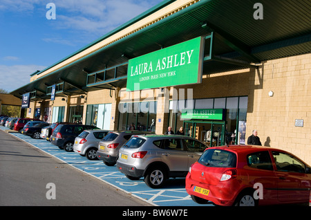 Laura Ashley store, westgate shopping center, Basildon, Essex, Inghilterra Foto Stock