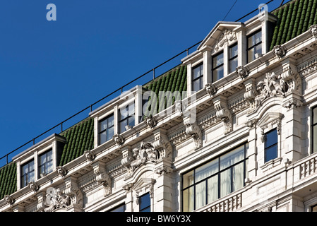 Il rinnovato Hotel Savoy a Londra - ha riaperto nell'ottobre 2010. Foto Stock