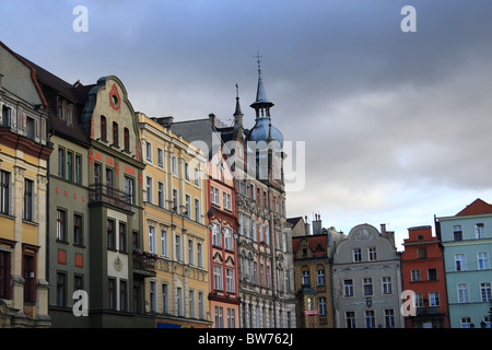 Le facciate storiche sul vecchio mercato, Swidnica, Bassa Slesia, Polonia. Foto Stock