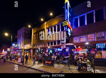 BB King's on Beale Street di notte, Memphis, Tennessee, Stati Uniti d'America Foto Stock