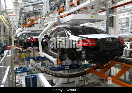 AUDI AG, assemblaggio di un A8 modello, Neckarsulm, Germania Foto Stock