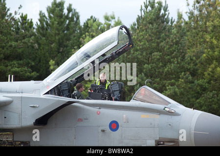 Il Tornado GR4 militari jet da combattimento aereo ,RAF Marham ,Norfolk, Inghilterra, Regno Unito. Foto Stock