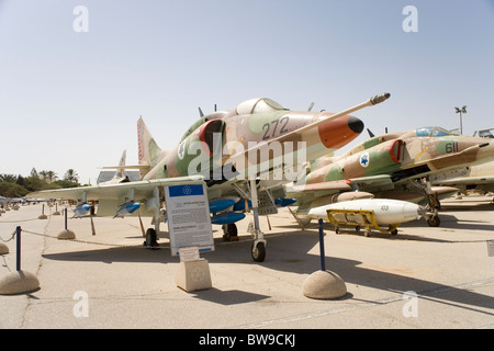 McDonnell Douglas Skyhawk A-4H jet da combattimento presso la forza aerea israeliana Museum a Hazerim nella periferia di Beersheva(Beersheba) Foto Stock