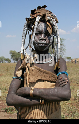 Tribù dei Mursi Donna, Valle dell'Omo, Etiopia Foto Stock