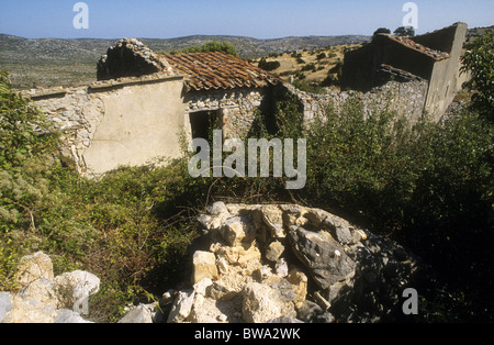 Il villaggio abbandonato di Perellos nel sud-ovest della Francia. Foto Stock