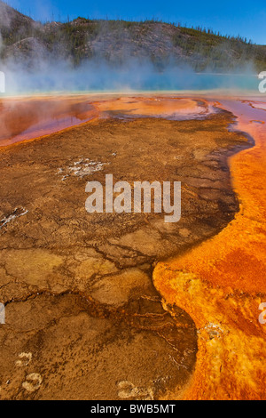 Yellowstone's favolosamente colorata e incredibile Grand Prismatic Spring Foto Stock