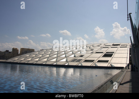 La Bibliotheca Alexandrina (Biblioteca di Alessandria) in Alessandria Foto Stock