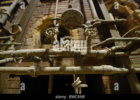 Resti di tubazioni e i forni utilizzati per la fabbricazione di mattoni nella storica Don Valley laterizi in fabbrica a Toronto in Canada Foto Stock