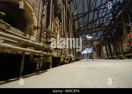Resti di tubazioni e i forni utilizzati per la fabbricazione di mattoni nella storica Don Valley laterizi in fabbrica a Toronto in Canada Foto Stock