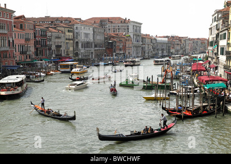 Il Canal Grande dal Ponte di Rialto - Venezia Foto Stock