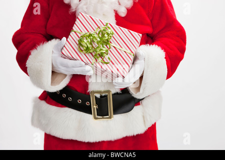 Stati Uniti d'America, Illinois, Metamora, sezione mediana di Babbo Natale regalo di contenimento Foto Stock