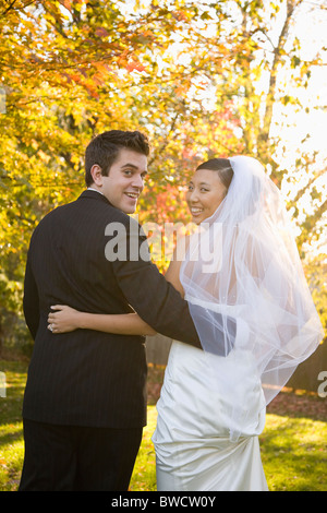 Stati Uniti d'America, Illinois, Metamora, Ritratto di sposa e lo sposo in esterno Foto Stock