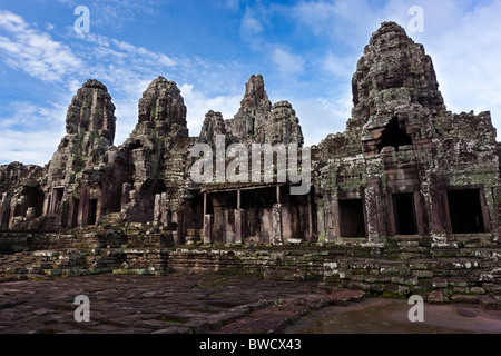 Il Bayon e facce di pietra di Lokesvara, Angkor Thom, Siem Reap Provincia, in Cambogia. Asia Foto Stock