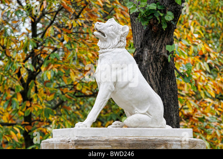 Cani di Alcibiades statua, Victoria Park, Londra, Inghilterra Foto Stock