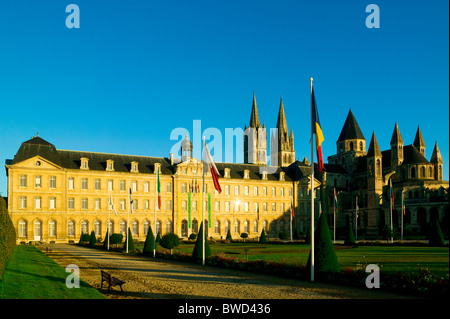 Il municipio e l'Abbaye aux Hommes, Caen, Calvados, Francia Foto Stock