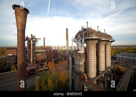 Abbandonato complesso industriale il Landschaftspark Duisburg-Nord in Germania Foto Stock