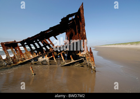 Peter Iredale naufragio Columbia Beach Fort Stevens del parco statale Oregon USA costa del Pacifico di Costa nord-ovest Foto Stock