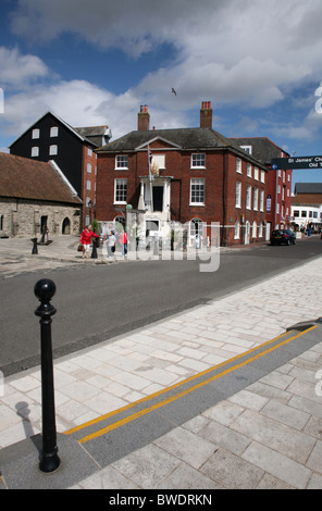 Una vista di Poole Custom House sulla banchina Foto Stock