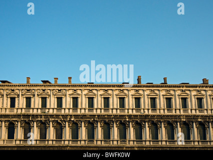Procuratie Nuove edificio in stile classico a Piazza San Marco (St. Marco), Venezia, Italia Foto Stock