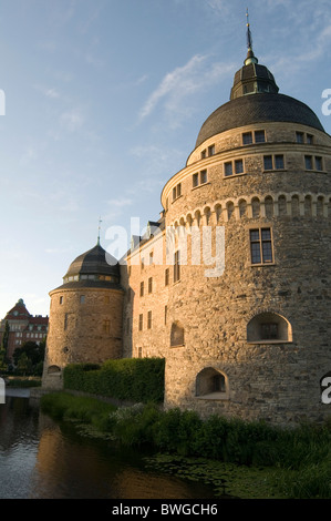 Il castello di Örebro Svezia Närke fiume Svartån slott svedese di castelli medievali edificio storico edifici mote motes fort fortificato se Foto Stock