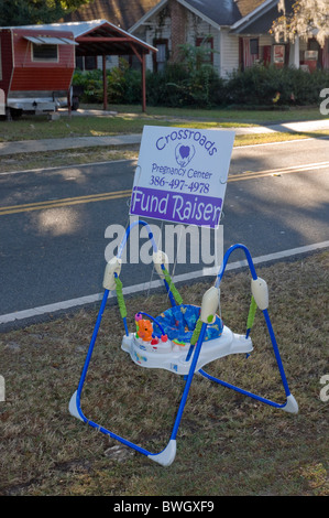 Crocevia gravidanza centro a piedi per il Vangelo della vita cantare e fundraiser Fort White Florida Foto Stock