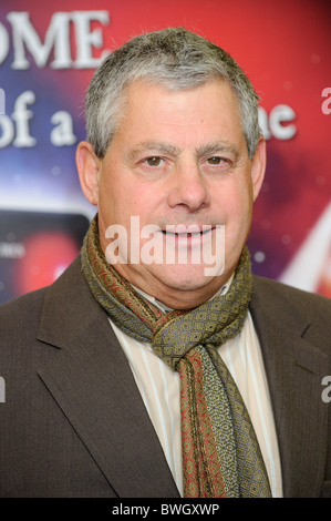 Cameron Mackintosh partecipa al lancio di Les Misérables XXV anniversario DVD del concerto all'Odeon West End di Londra. Foto Stock