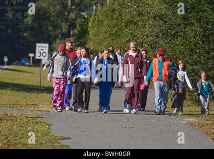 Crocevia gravidanza centro a piedi per il Vangelo della vita cantare e fundraiser Fort White Florida Foto Stock