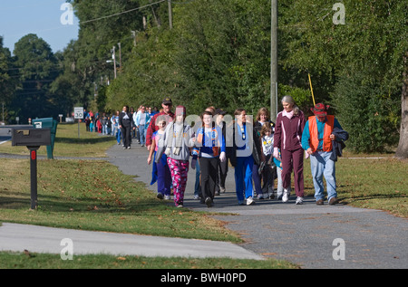 Crocevia gravidanza centro a piedi per il Vangelo della vita cantare e fundraiser Fort White Florida Foto Stock