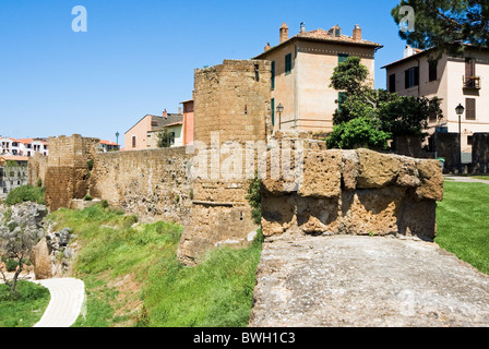 Città bastioni, Tuscania, provincia di Viterbo, Lazio, Italia Foto Stock